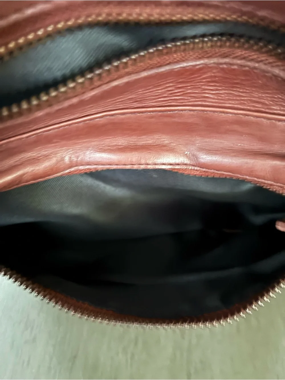 Wise owl Leather Crossbody Bag - brownish red